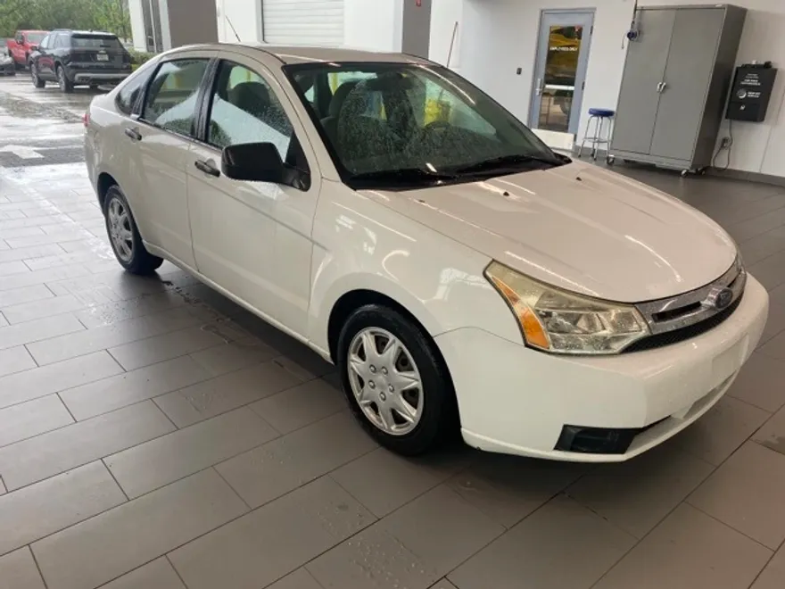 2008 Ford Focus S photo 1