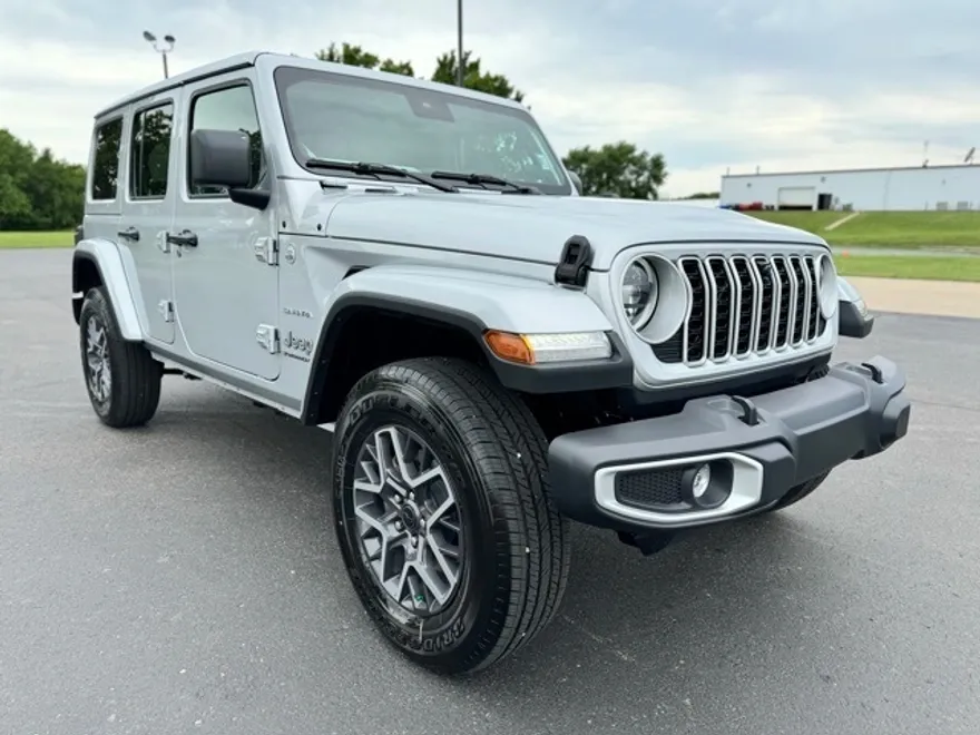 2024 Jeep Wrangler Sahara photo 1