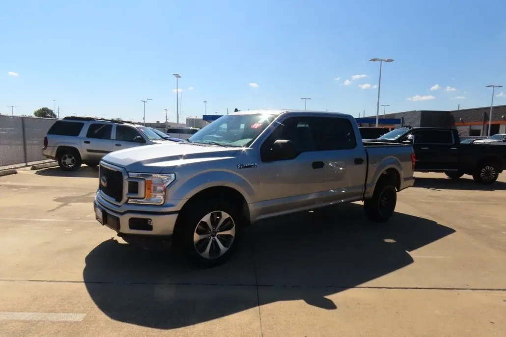 2017 Ford F-150 Lariat photo 1
