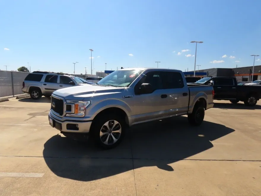 2017 Ford F-150 Lariat photo 1