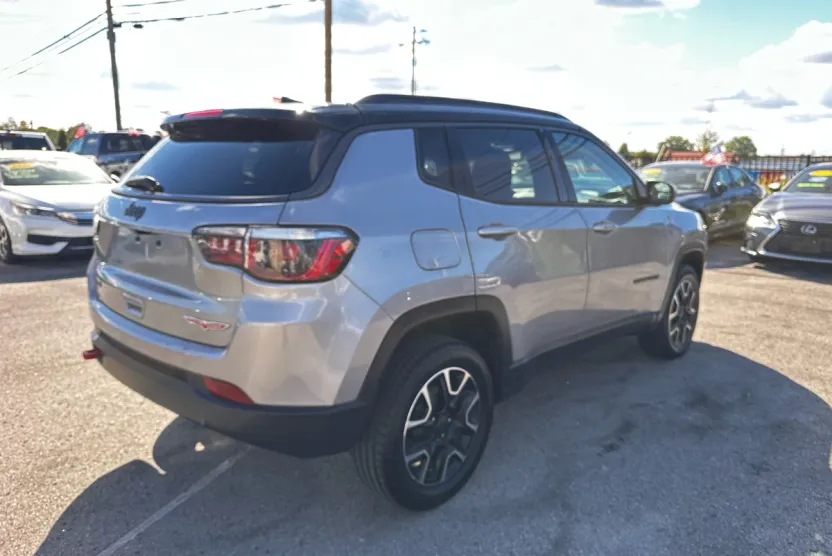 2020 Jeep Compass Trailhawk photo 1