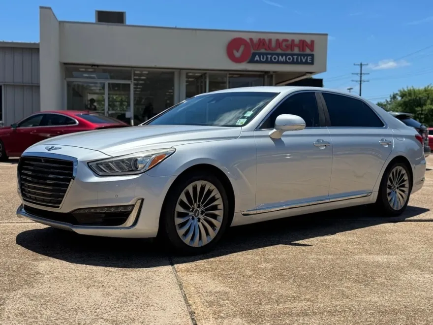 2017 Genesis G90 3.3T Premium photo 1