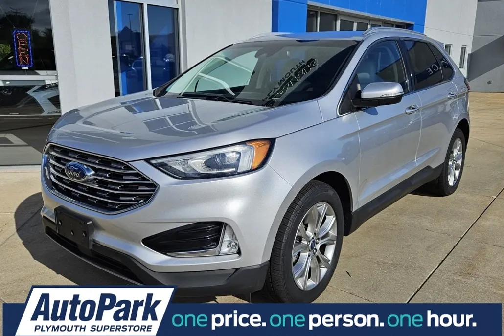 2019 Ford Edge Titanium photo 1