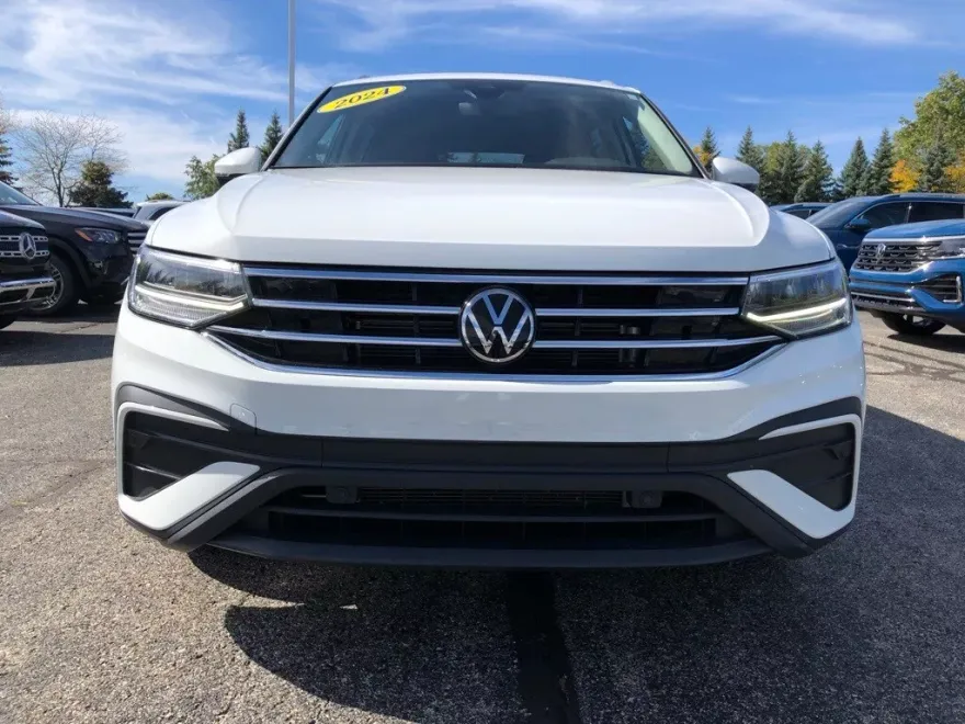 2024 Volkswagen Tiguan SE Wolfsburg Edition photo 1