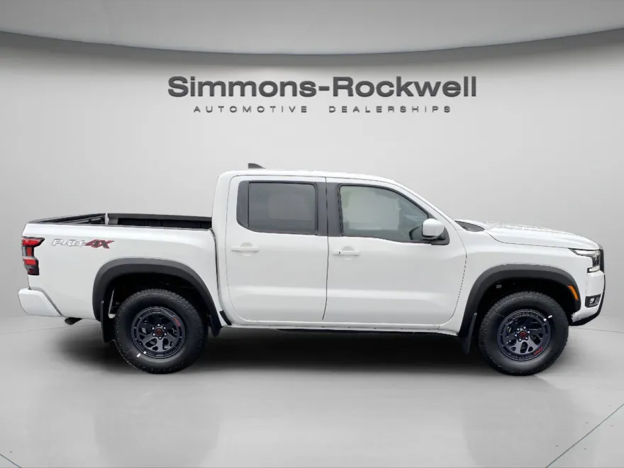 2025 Nissan Frontier PRO-4X photo 1
