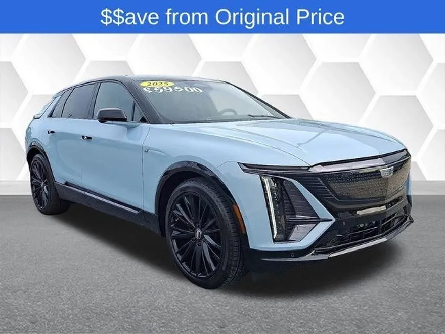 2025 Cadillac Lyriq Sport photo 1