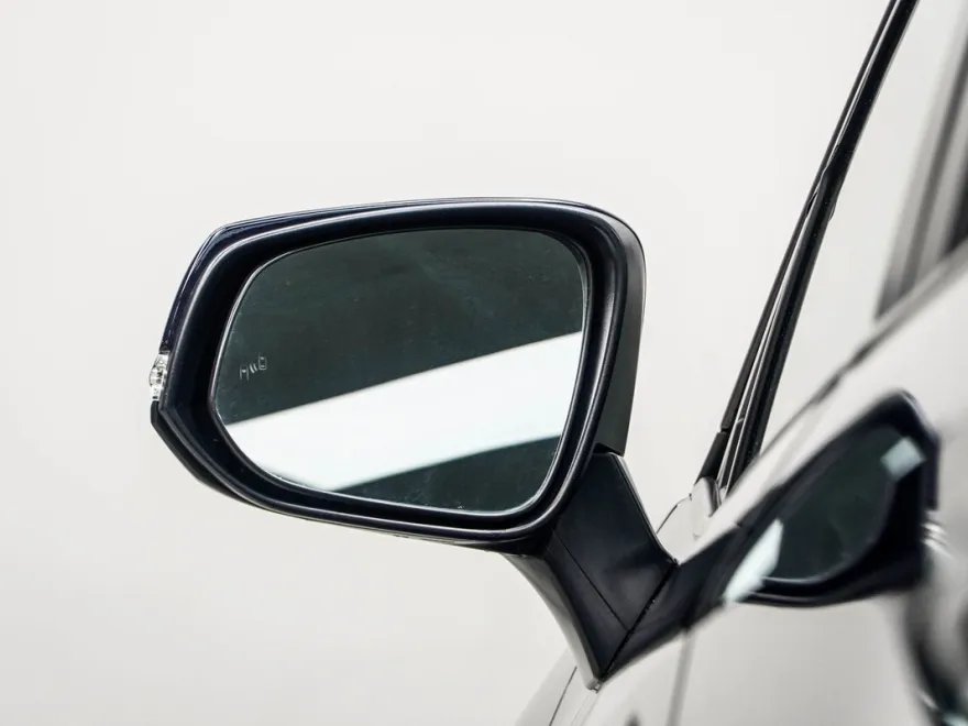 2024 Toyota RAV4 XLE photo 14