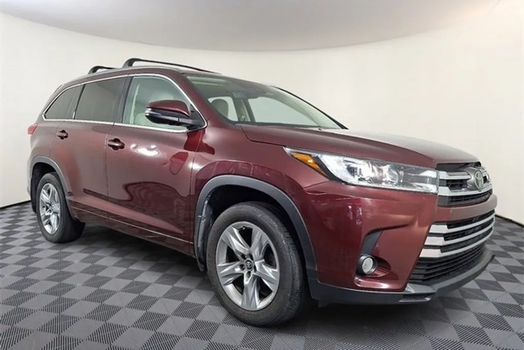 2017 Toyota Highlander Limited photo 1