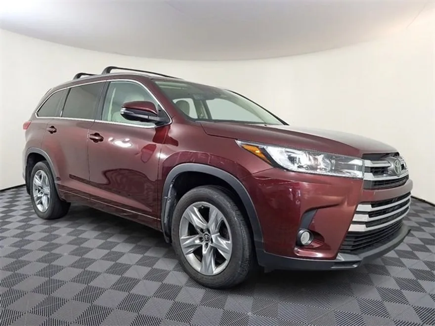 2017 Toyota Highlander Limited photo 1