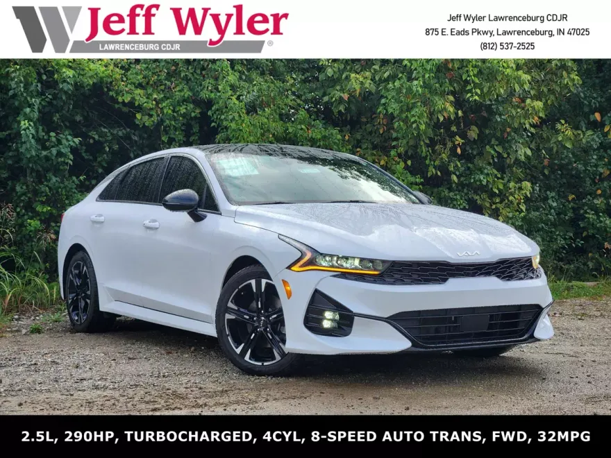 2023 Kia K5 GT-Line photo 1