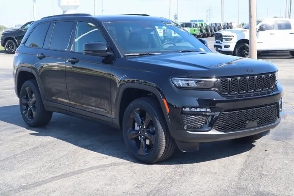 2025 Jeep Grand Cherokee Limited photo 1