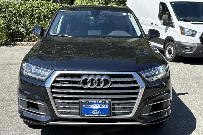 2017 Audi Q7 3.0T Premium Plus photo 1