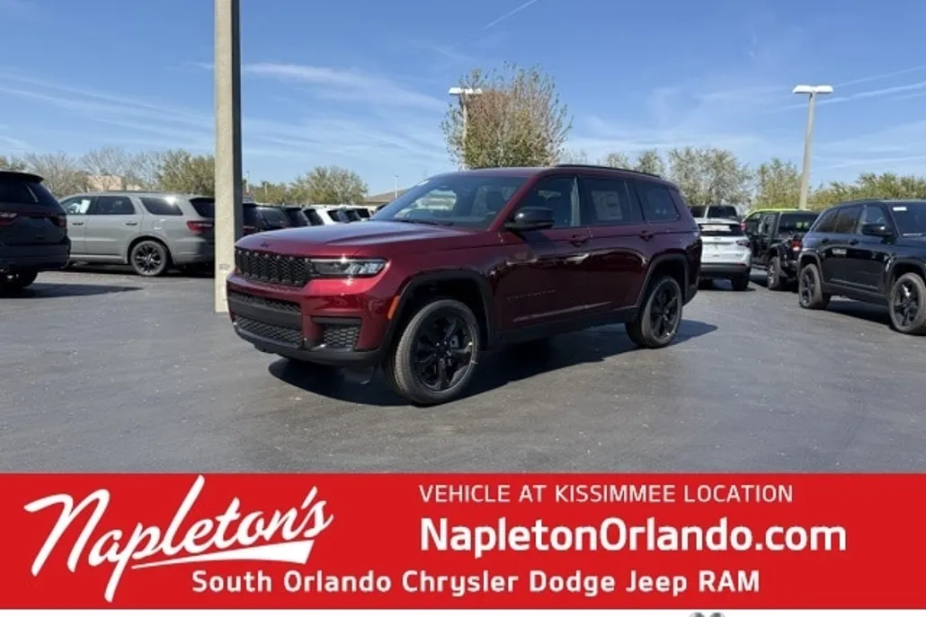 2025 Jeep Grand Cherokee Altitude photo 1