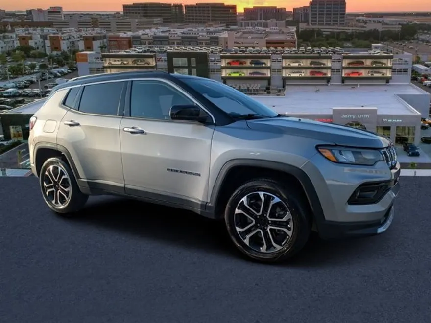 2023 Jeep Compass Limited photo 1