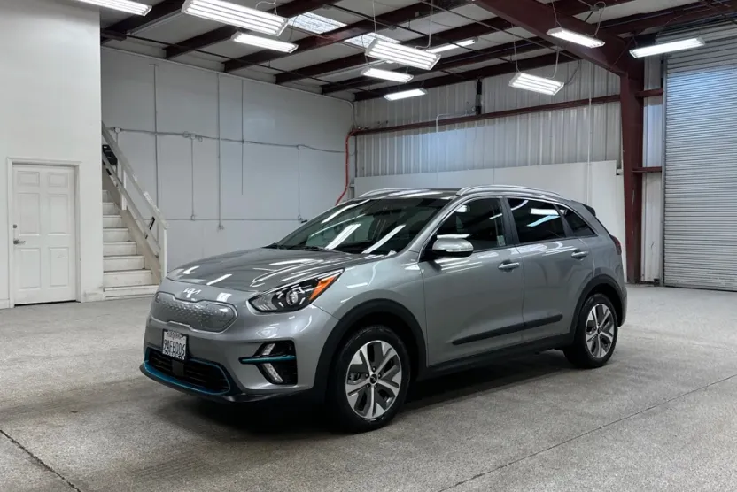 2022 Kia Niro EV EX photo 1