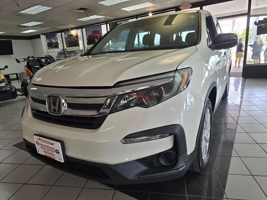 2019 Honda Pilot LX photo 1