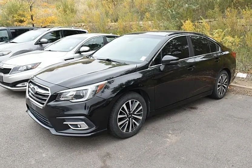 2018 Subaru Legacy 2.5i Premium photo 1