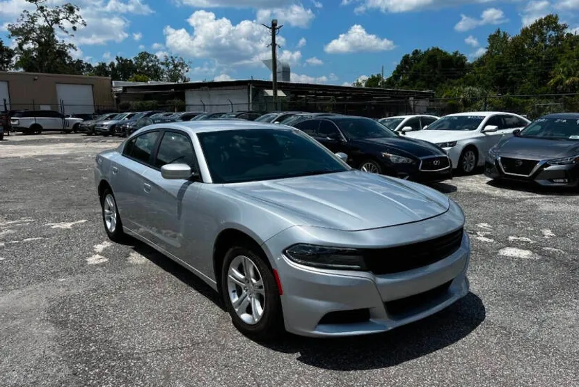 2020 Dodge Charger SXT photo 1
