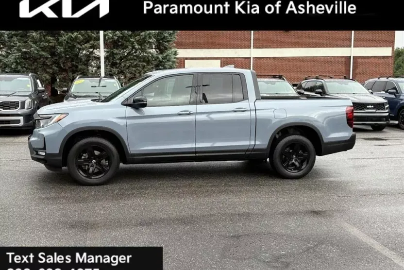 2023 Honda Ridgeline Black Edition photo 1
