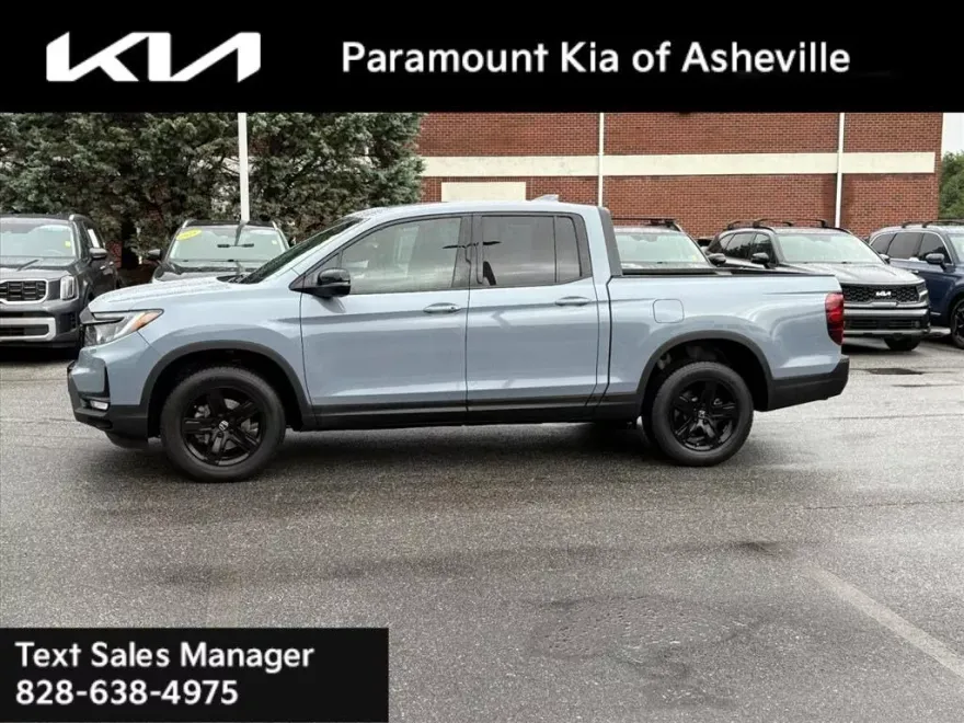 2023 Honda Ridgeline Black Edition photo 1