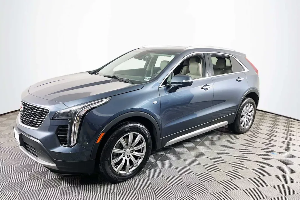 2021 Cadillac XT4 Premium Luxury photo 1