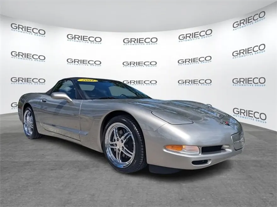 2001 Chevrolet Corvette Base photo 1
