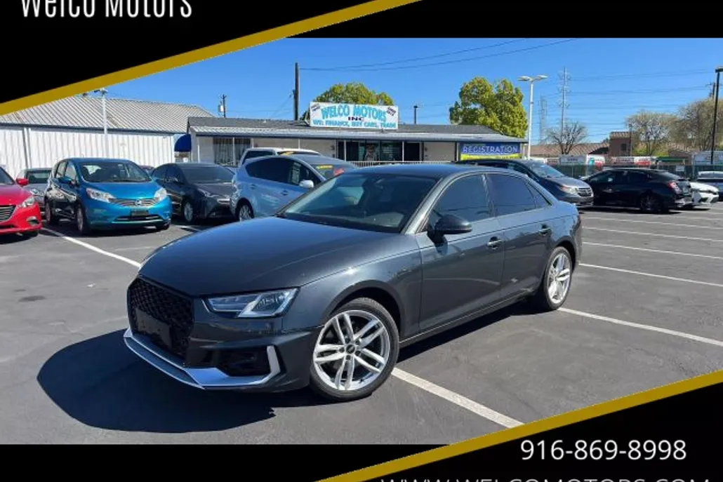 2017 Audi A4 Ultra Premium photo 1