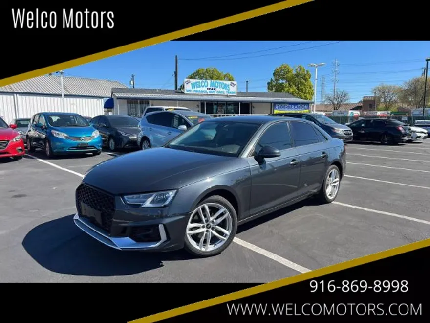 2017 Audi A4 Ultra Premium photo 1