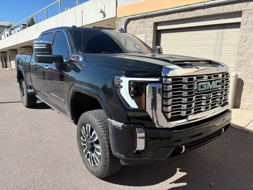 2024 Gmc Sierra 2500 HD Denali photo 1