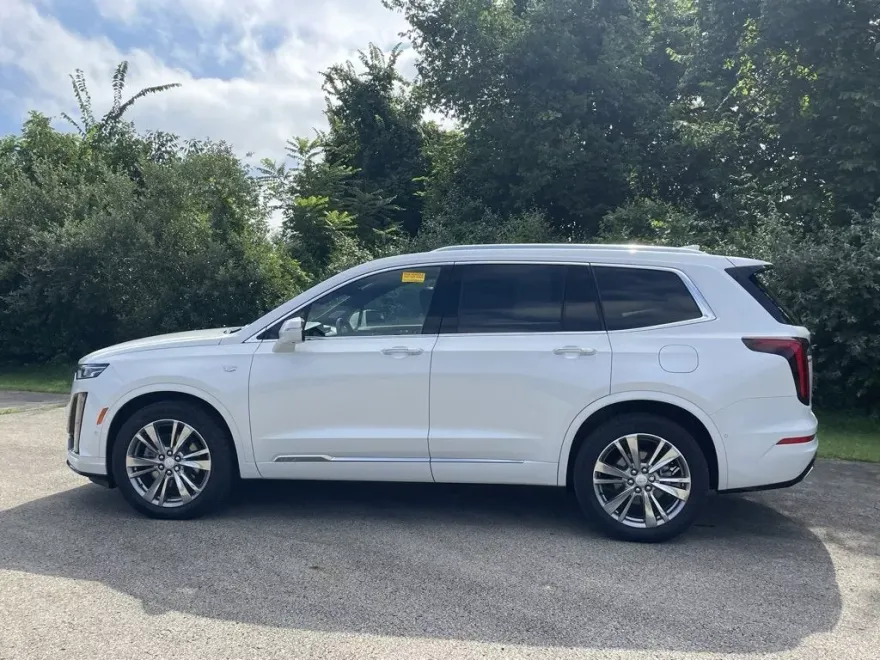 2024 Cadillac XT6 Premium Luxury photo 1