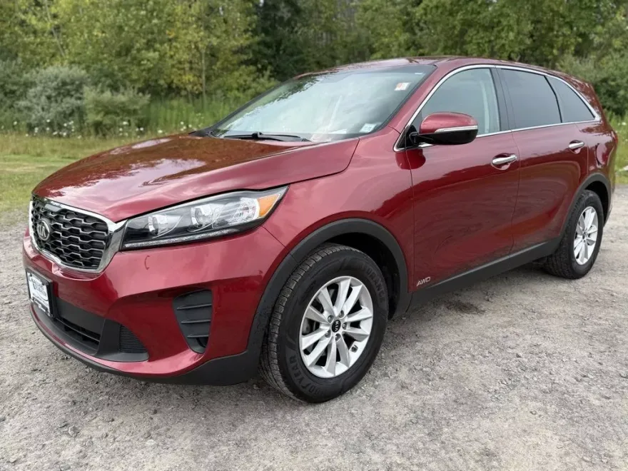 2019 Kia Sorento LX photo 1