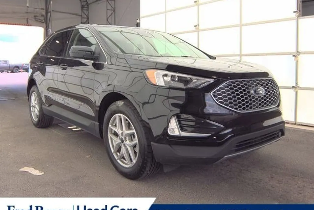 2024 Ford Edge SEL photo 1