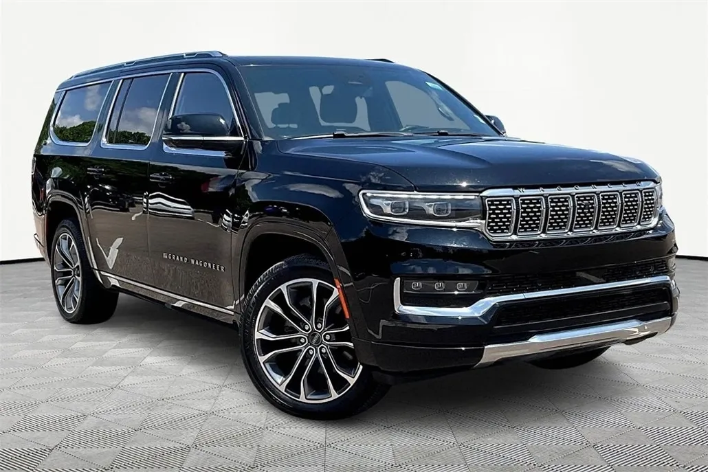 2023 Jeep Grand Wagoneer L III photo 1