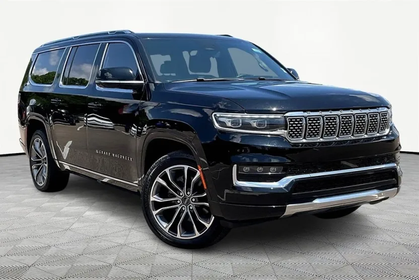 2023 Jeep Grand Wagoneer L III photo 1