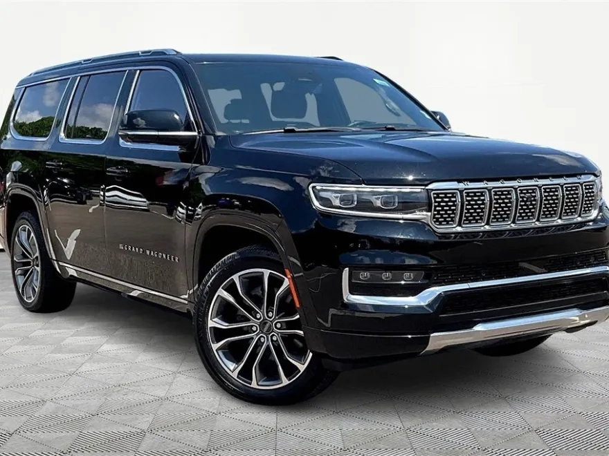 2023 Jeep Grand Wagoneer L III photo 1