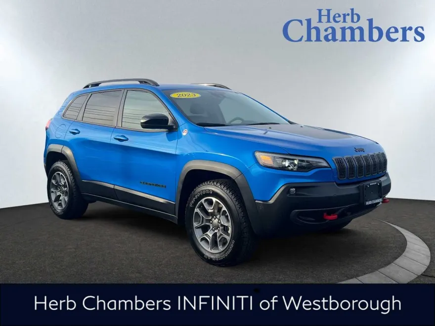 2023 Jeep Cherokee Trailhawk photo 1