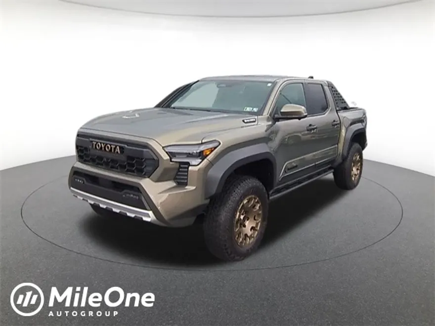 2024 Toyota Tacoma Trailhunter photo 1