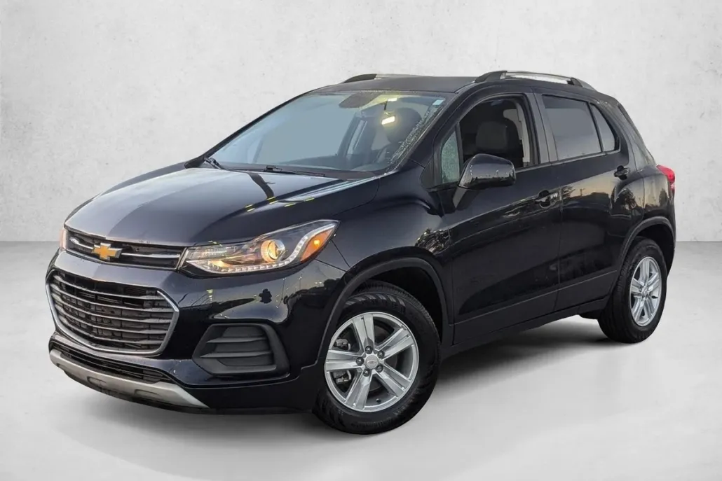 2022 Chevrolet Trax LT photo 1