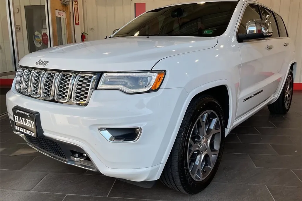 2020 Jeep Grand Cherokee Overland photo 1