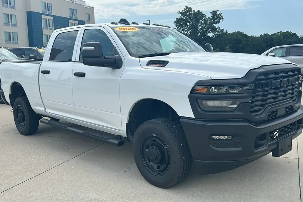 2025 Ram 2500 Tradesman photo 1