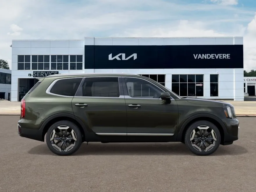 2025 Kia Telluride S photo 1
