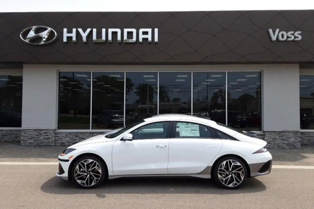 2023 Hyundai Ioniq 6 SEL photo 1