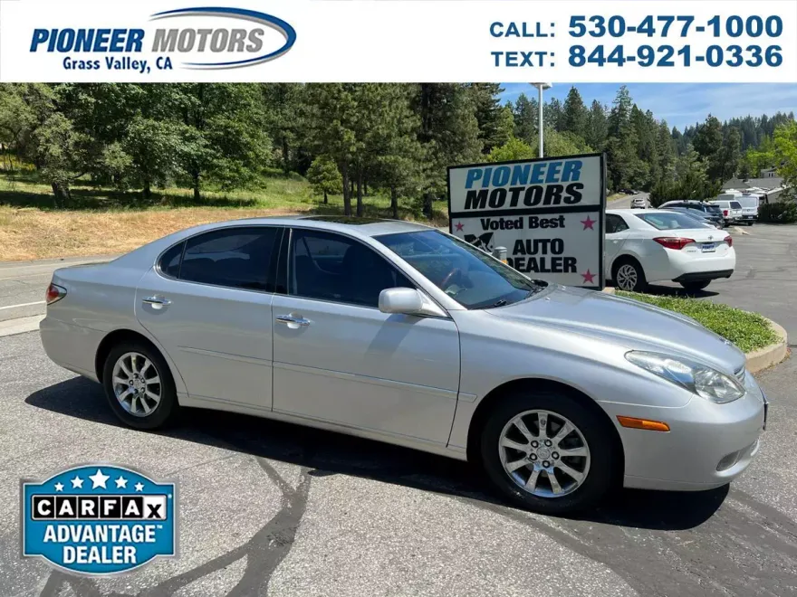 2002 Lexus ES 300 photo 1