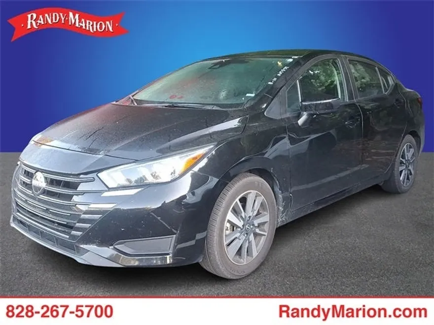 2023 Nissan Versa 1.6 SV photo 1