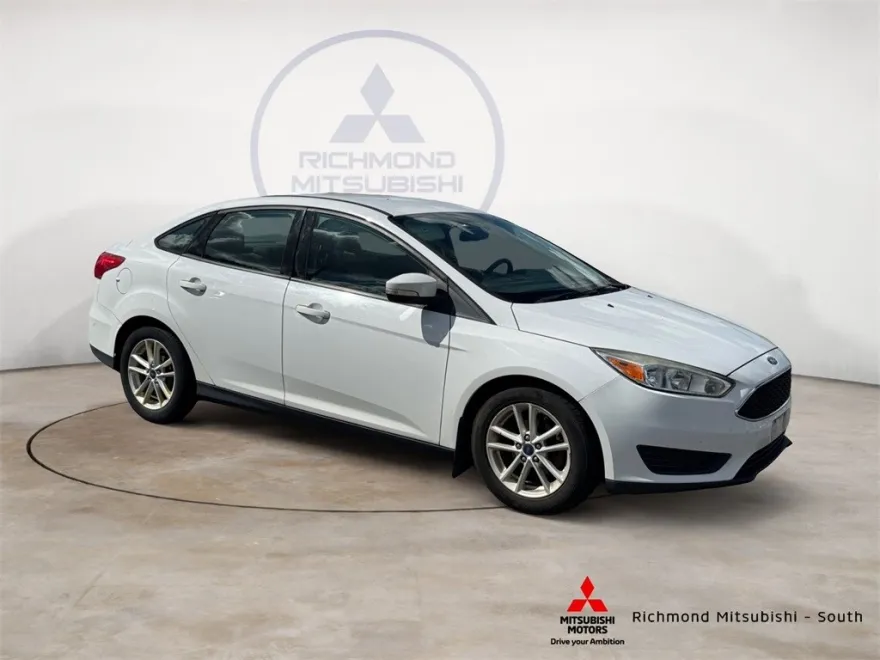 2017 Ford Focus SE photo 1