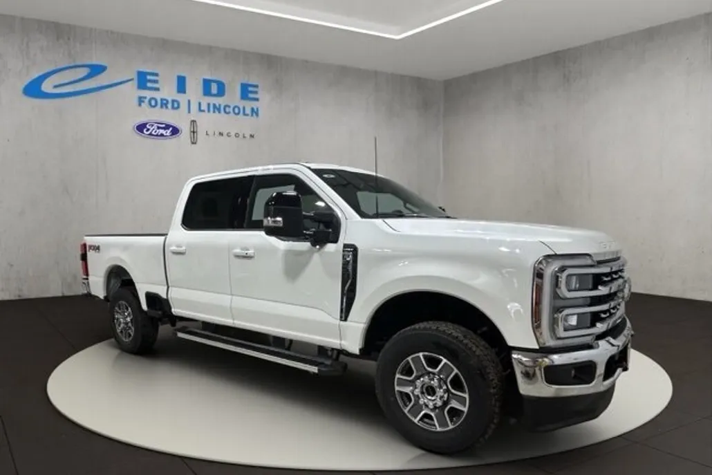 2026 Ford F-250 Lariat photo 1
