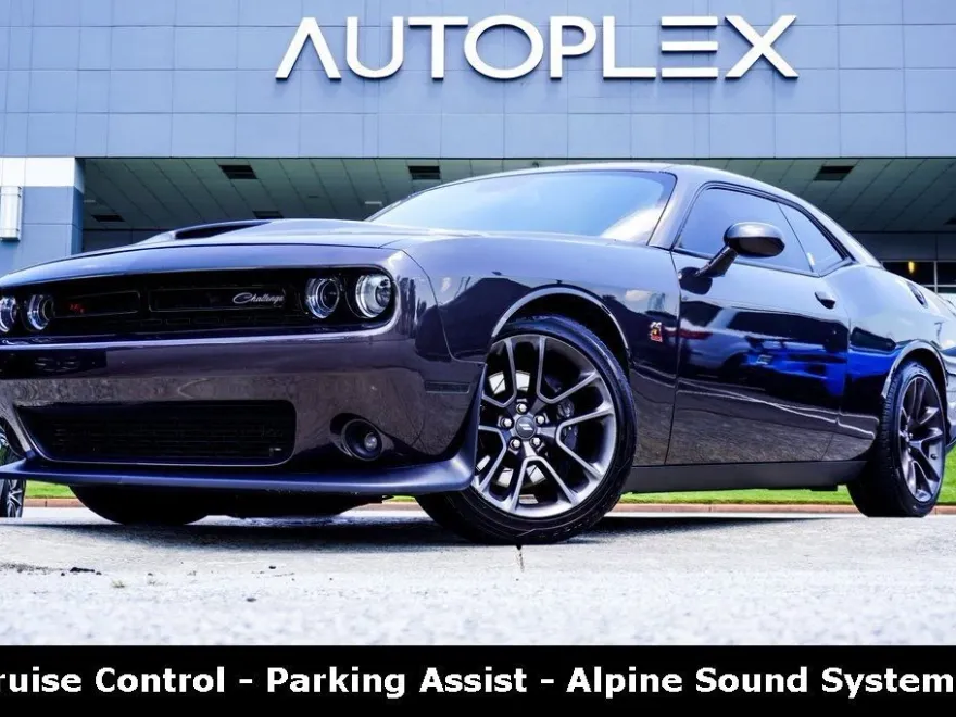 2022 Dodge Challenger R/T Scat Pack photo 1