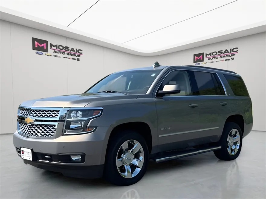 2017 Chevrolet Tahoe LT photo 1