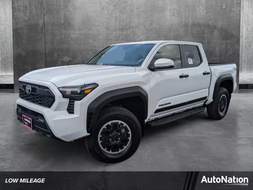 2024 Toyota Tacoma TRD Double Cab photo 1