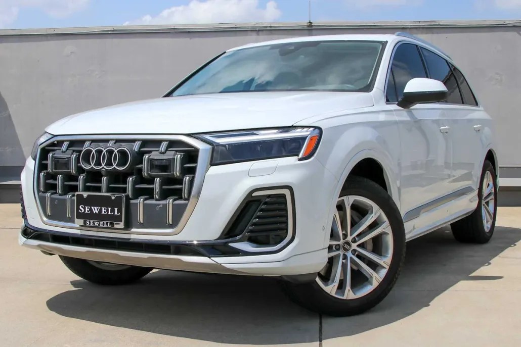2025 Audi Q7 45 Premium Plus photo 1